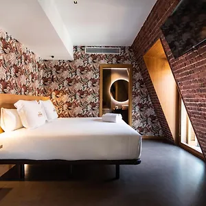 2* Hotel Atari